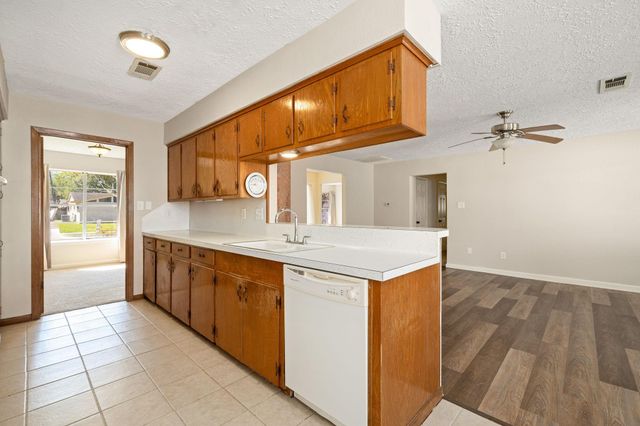 119 Ravenhead Drive, Houston, TX 77034