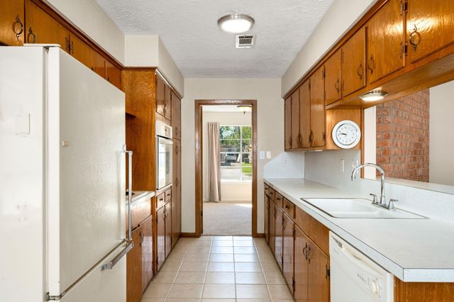 119 Ravenhead Drive, Houston, TX 77034