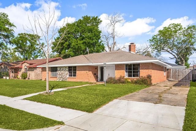 119 Ravenhead Drive, Houston, TX 77034