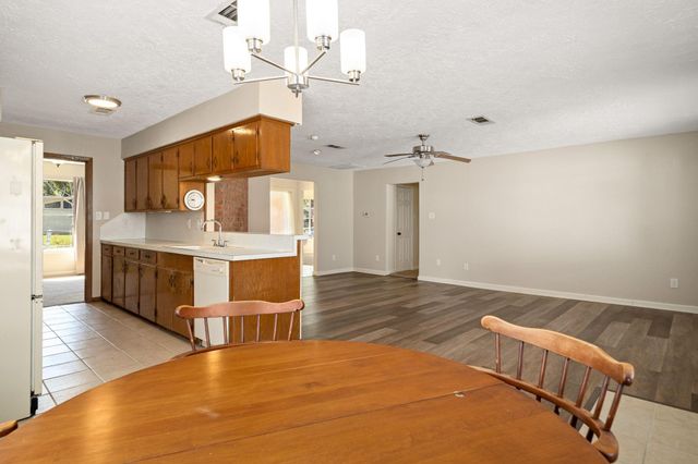 119 Ravenhead Drive, Houston, TX 77034