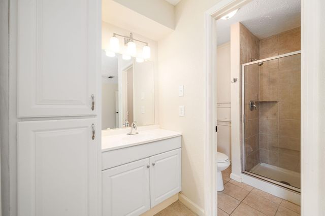 119 Ravenhead Drive, Houston, TX 77034