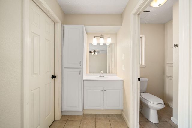 119 Ravenhead Drive, Houston, TX 77034