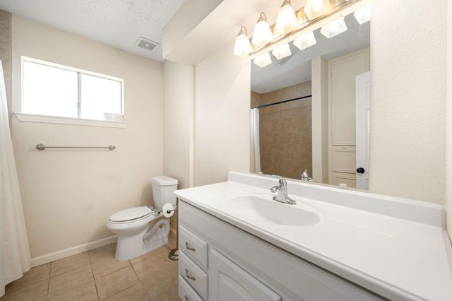 119 Ravenhead Drive, Houston, TX 77034