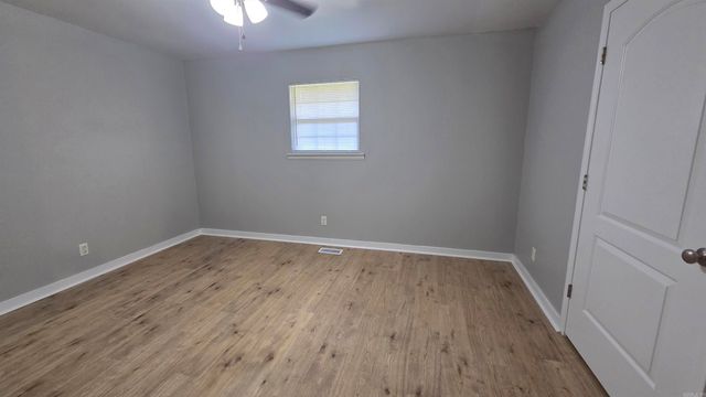 13801 Baucum Dr, North Little Rock, AR 72117
