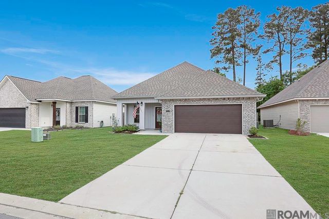 9715 Magical Ln, Denham Springs, LA 70726
