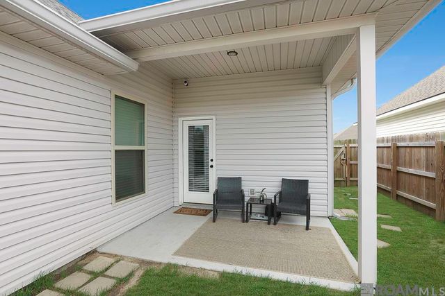 9715 Magical Ln, Denham Springs, LA 70726