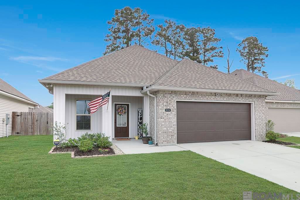9715 Magical Ln, Denham Springs, LA 70726