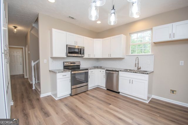 103 Collier Street, Hogansville, GA 30230