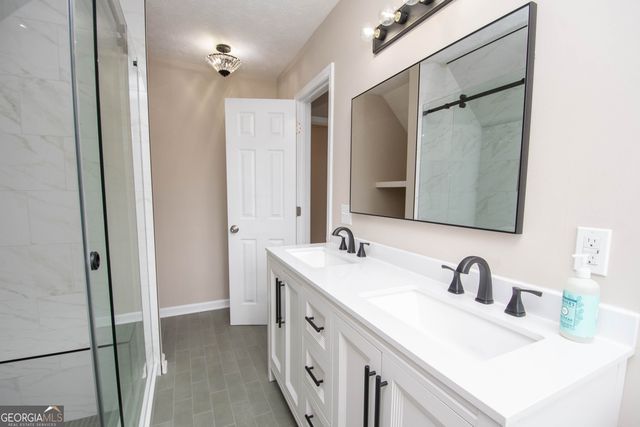 103 Collier Street, Hogansville, GA 30230