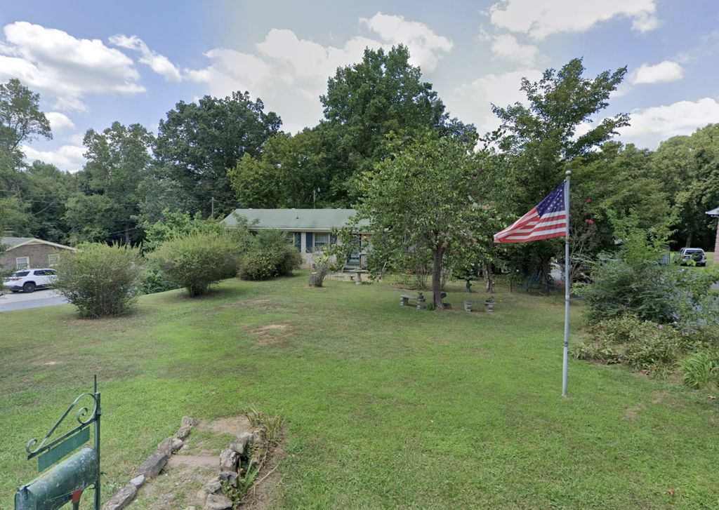 1016 Cunniff Rd, Ashland City, TN 37015