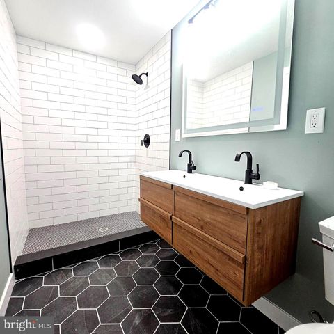 4920 N CAMAC ST, Philadelphia, PA 19141