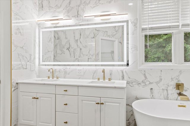 2205 Daniel Island Drive, Charleston, SC 29492