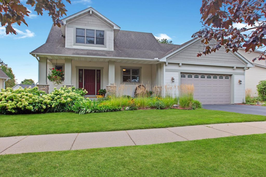 782 New Century Boulevard S, Maplewood, MN 55119 — photo 2