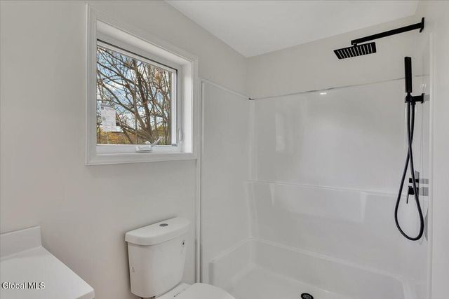 399 Snyders Corner Road, Poestenkill, NY 12018