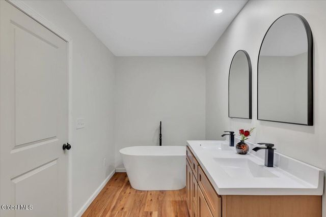 399 Snyders Corner Road, Poestenkill, NY 12018