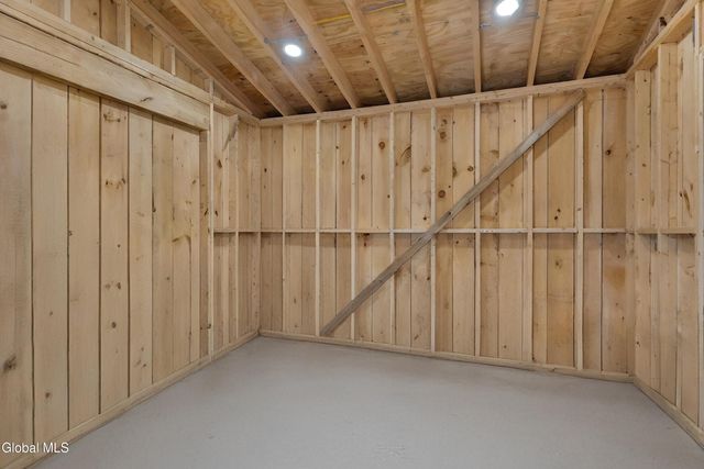 399 Snyders Corner Road, Poestenkill, NY 12018