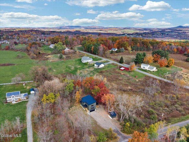 399 Snyders Corner Road, Poestenkill, NY 12018