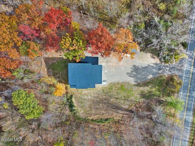 399 Snyders Corner Road, Poestenkill, NY 12018