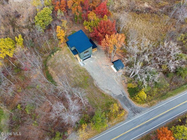 399 Snyders Corner Road, Poestenkill, NY 12018