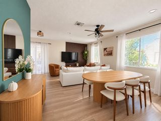 2913 S Greenleaf Circle, Boynton Beach, FL 33426