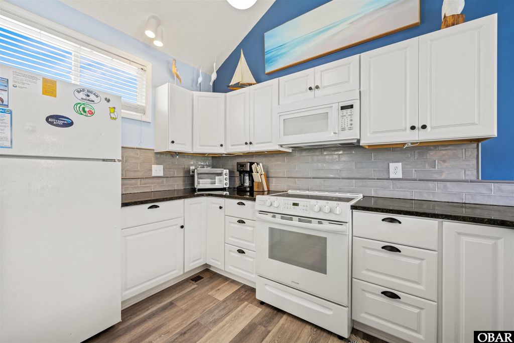 Image 11 of property listing at 626A Sand Fiddler Cir Lot 22, Corolla, NC 27927