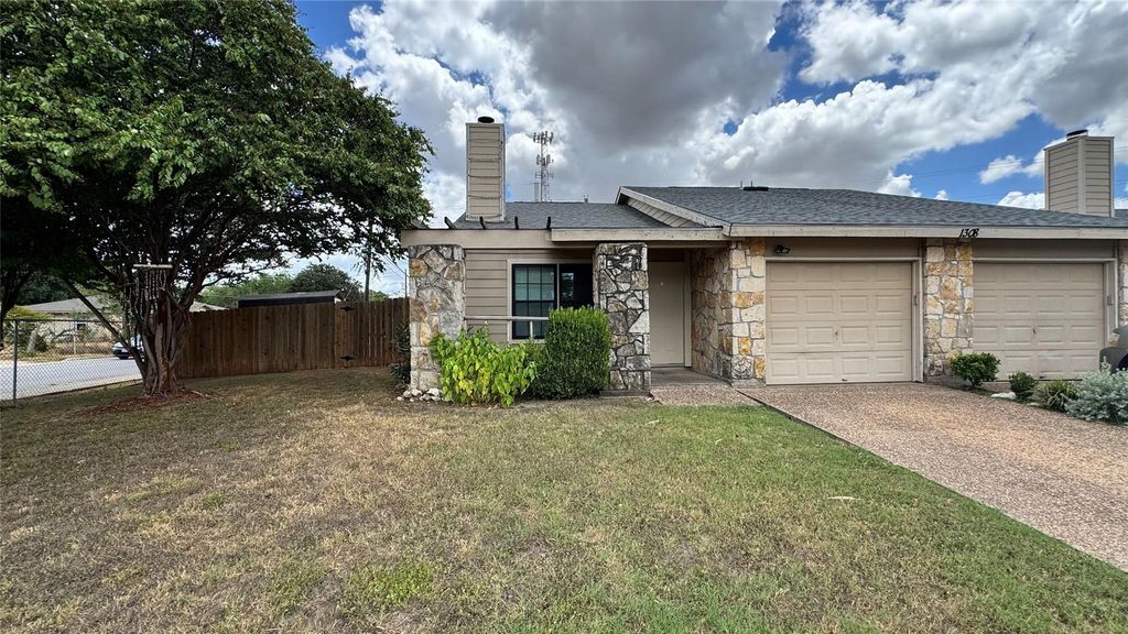 1308 Conway DR A, San Marcos, TX 78666