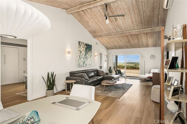 2175 Pacific Avenue D6, Costa Mesa, CA 92627