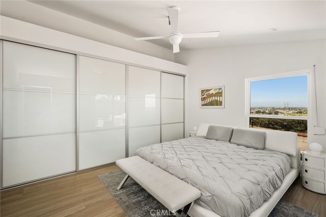 2175 Pacific Avenue D6, Costa Mesa, CA 92627