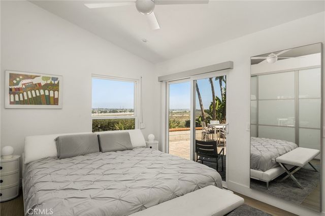 2175 Pacific Avenue D6, Costa Mesa, CA 92627