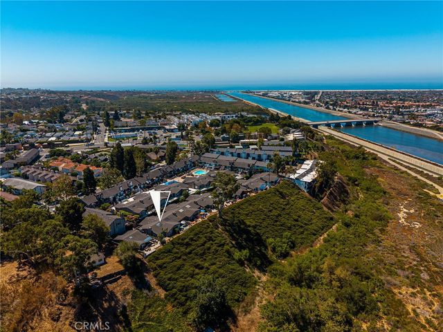 2175 Pacific Avenue D6, Costa Mesa, CA 92627