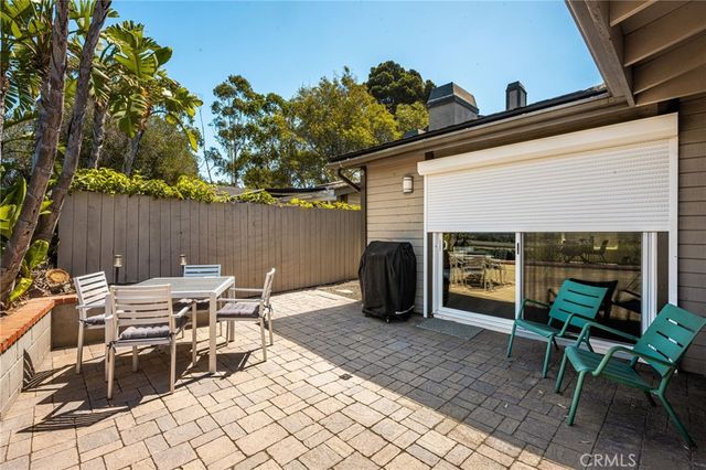 2175 Pacific Avenue D6, Costa Mesa, CA 92627