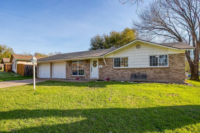 540 Mound Street, Burleson, TX 76028