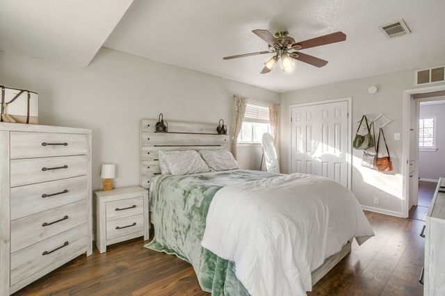 540 Mound Street, Burleson, TX 76028