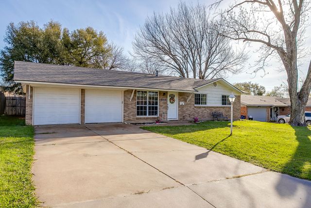 540 Mound Street, Burleson, TX 76028
