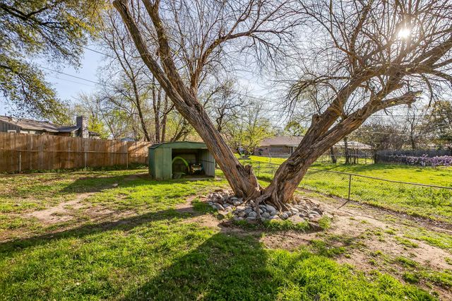 540 Mound Street, Burleson, TX 76028