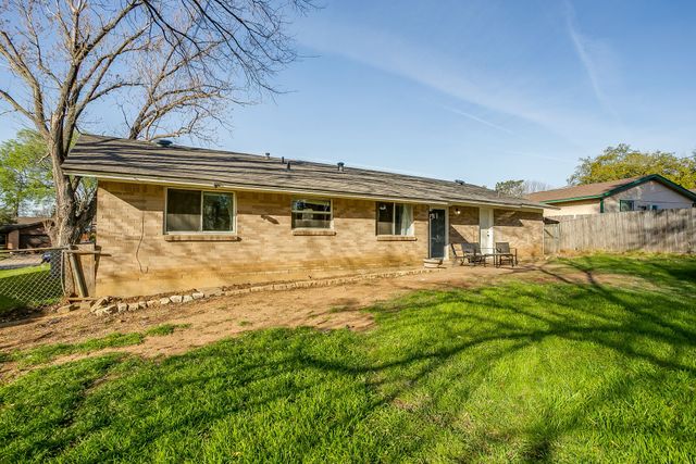 540 Mound Street, Burleson, TX 76028