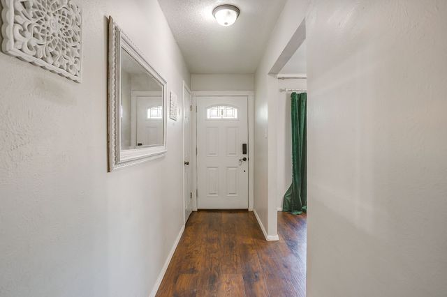 540 Mound Street, Burleson, TX 76028