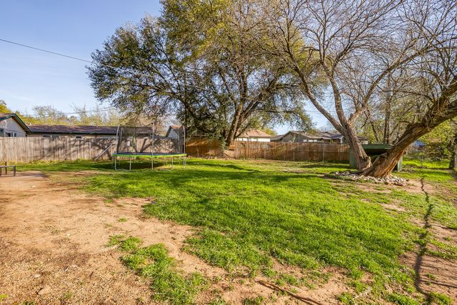 540 Mound Street, Burleson, TX 76028