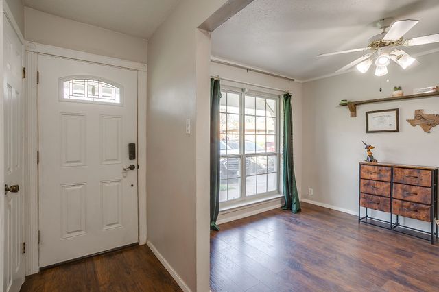 540 Mound Street, Burleson, TX 76028