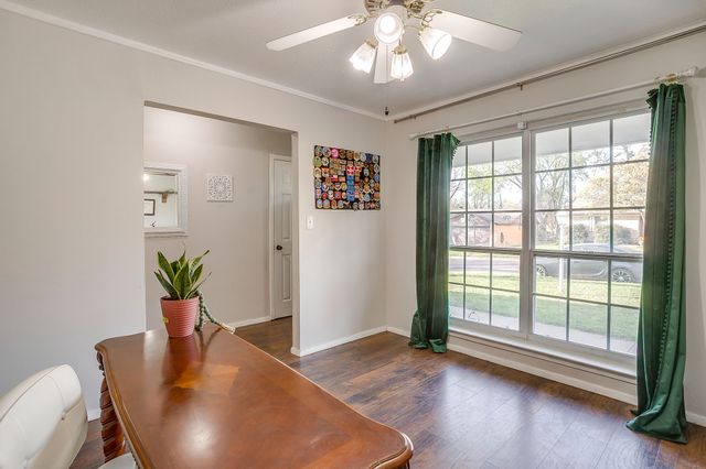 540 Mound Street, Burleson, TX 76028