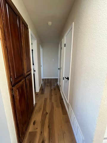 1036 Idlewood Avenue, Azle, TX 76020