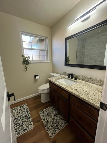 1036 Idlewood Avenue, Azle, TX 76020