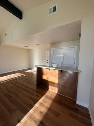 1036 Idlewood Avenue, Azle, TX 76020