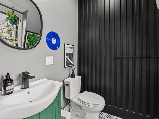 760 E Broadway U:2, Boston, MA 02127