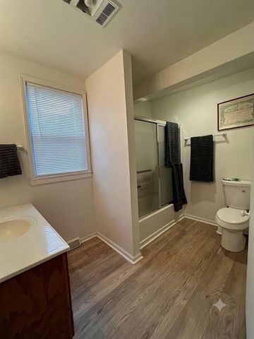 3745 N Indiana Avenue, Kansas City, MO 64117