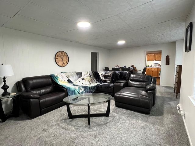 3745 N Indiana Avenue, Kansas City, MO 64117
