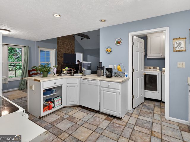 3912 Pleasant Trail, Atlanta, GA 30340