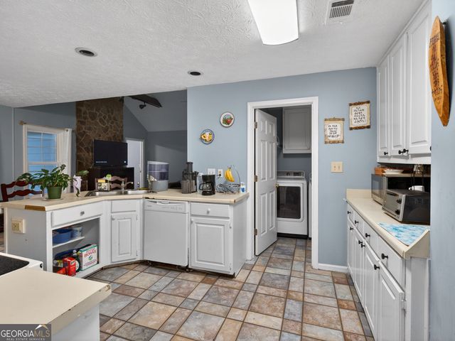 3912 Pleasant Trail, Atlanta, GA 30340