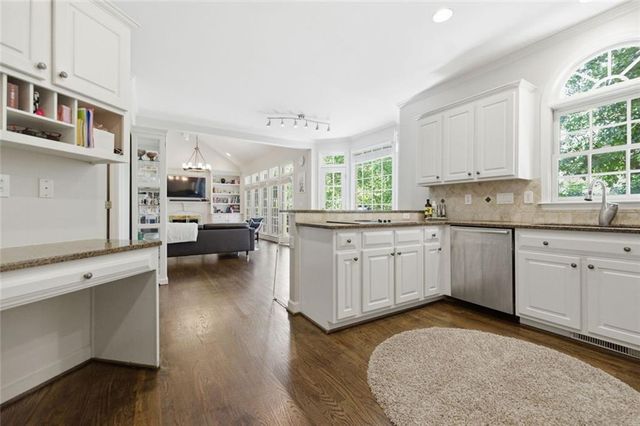 2046 Kinsmon Drive, Marietta, GA 30062