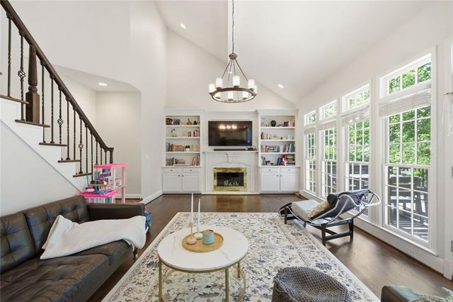 2046 Kinsmon Drive, Marietta, GA 30062